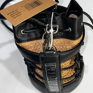 🖤SOLD🖤Steve Madden Bucket bag NWTS 🏷️ viral bag